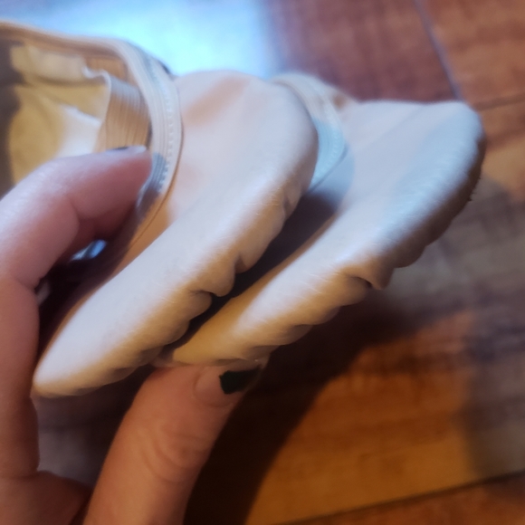 3 girls ballet shoes size 1 & 13 leather & canvas Stelle Capezio & Wear Moi - Picture 4 of 16